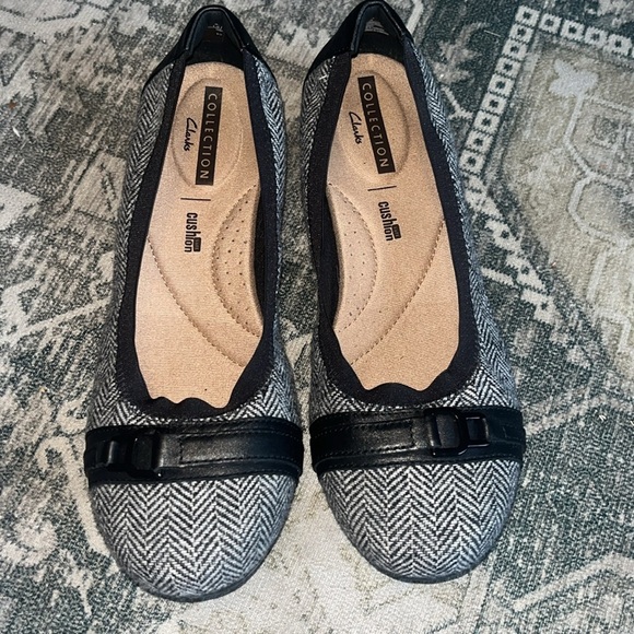 Clarks Women's Kinzie Light Ballet Flats size 7 - Picture 4 of 8